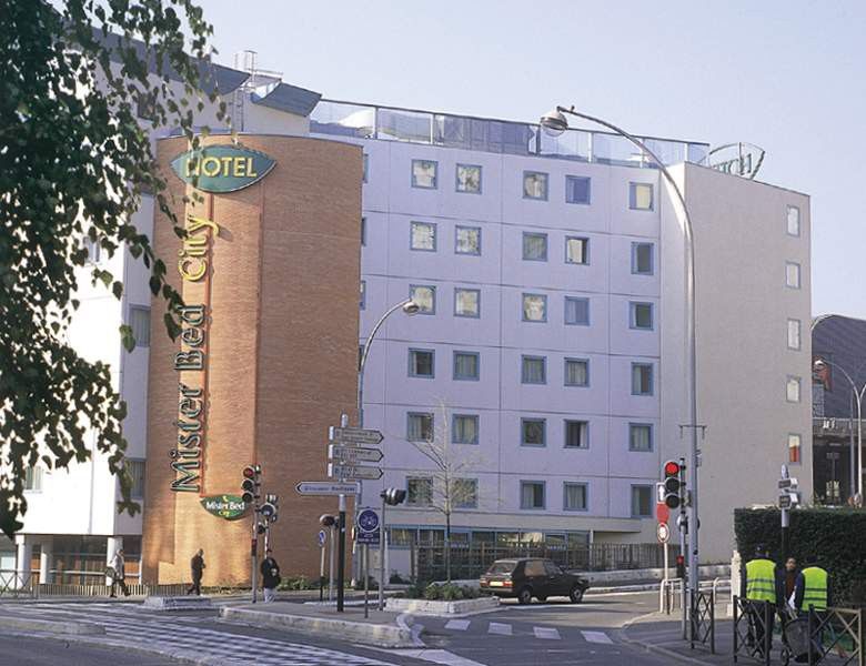 โรงแรมเรเซดา บันโยเล่ ภายนอก รูปภาพ